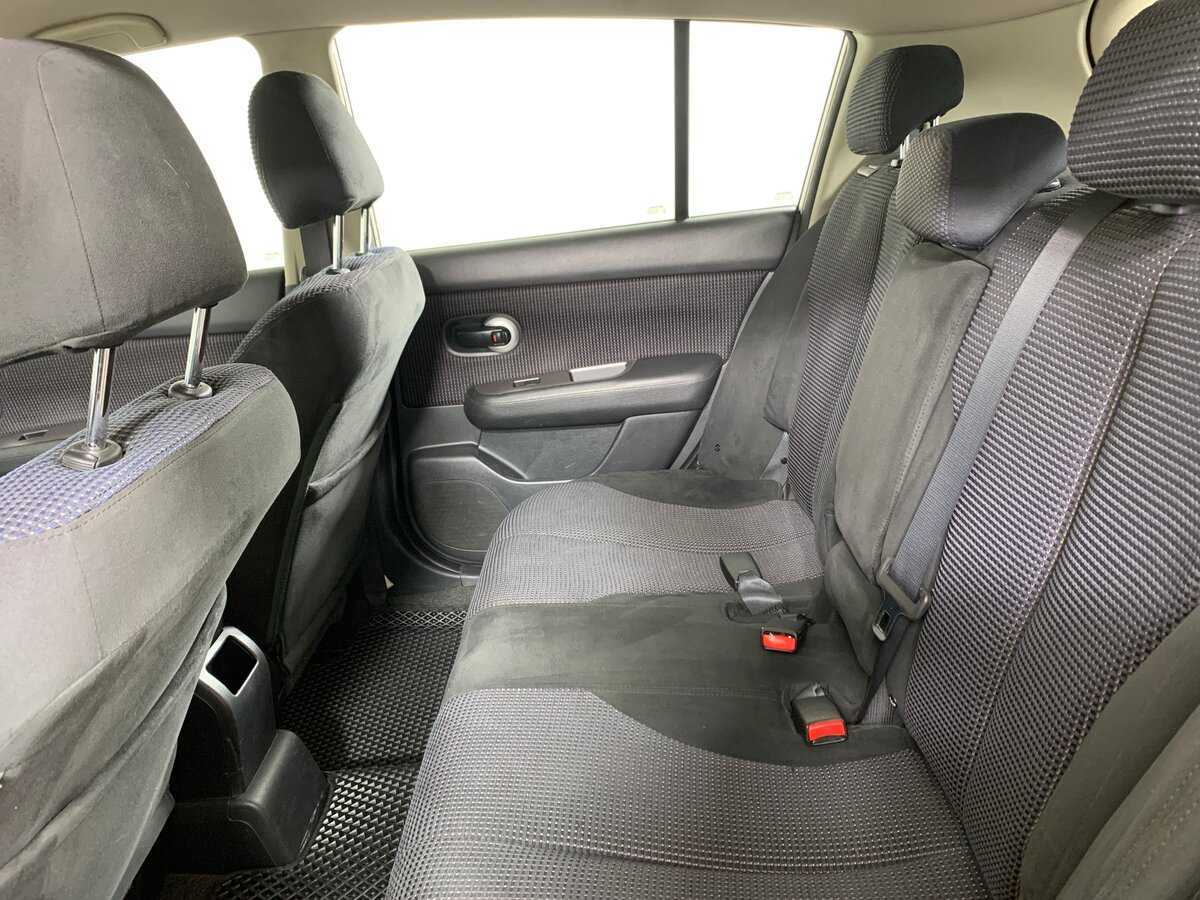 Nissan Tiida с пробегом — 2010 год. Фото: #18