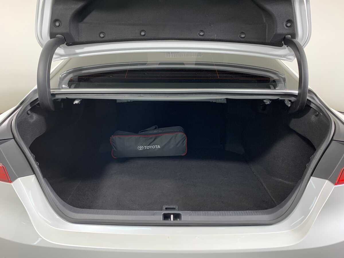 Toyota Camry с пробегом — 2020 год. Фото: #19