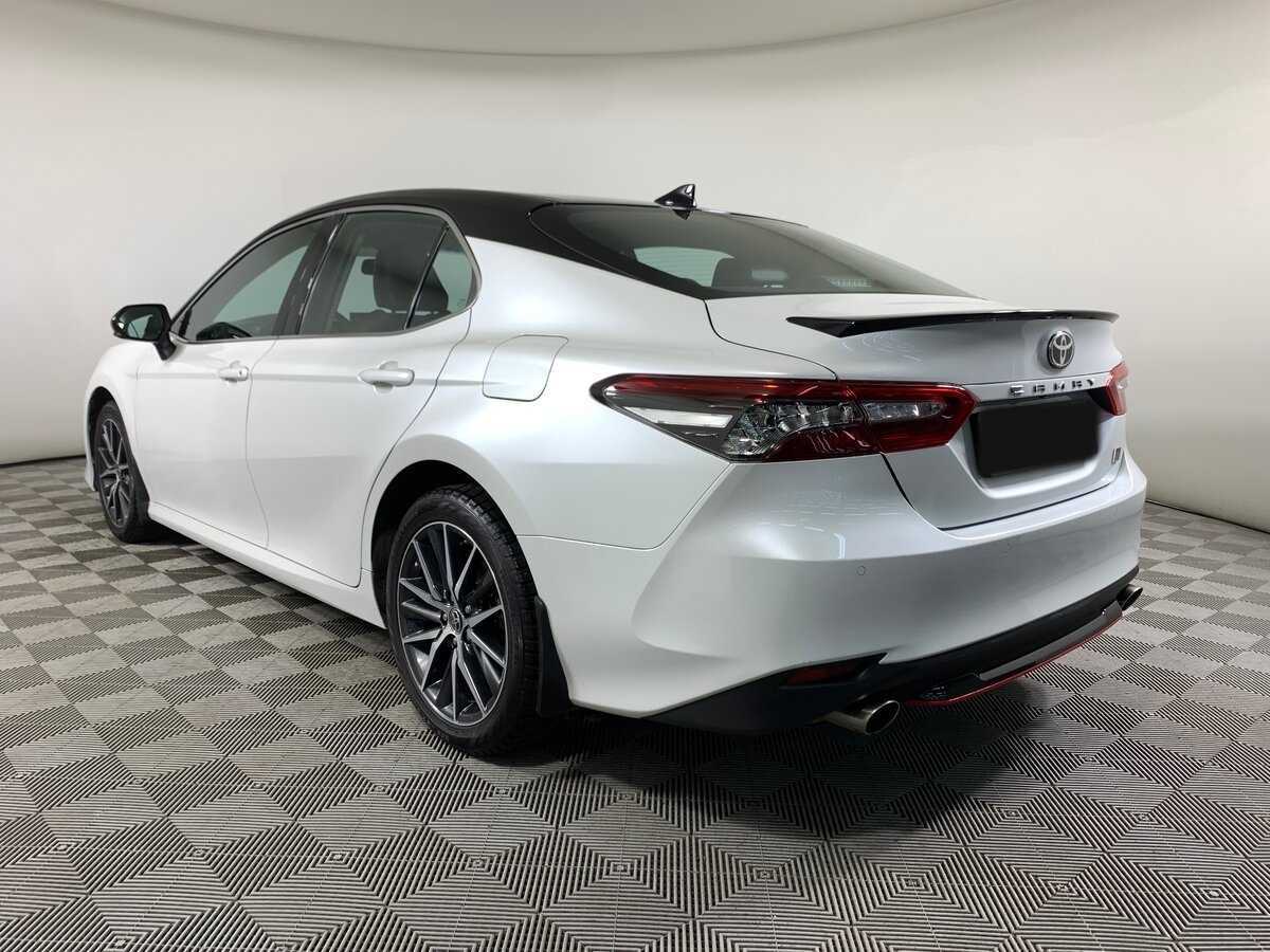 Toyota Camry с пробегом — 2022 год. Фото: #6