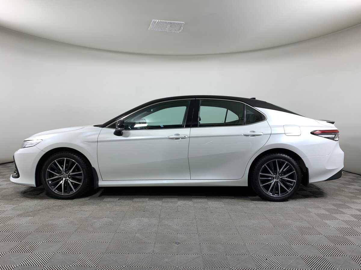 Toyota Camry с пробегом — 2022 год. Фото: #7