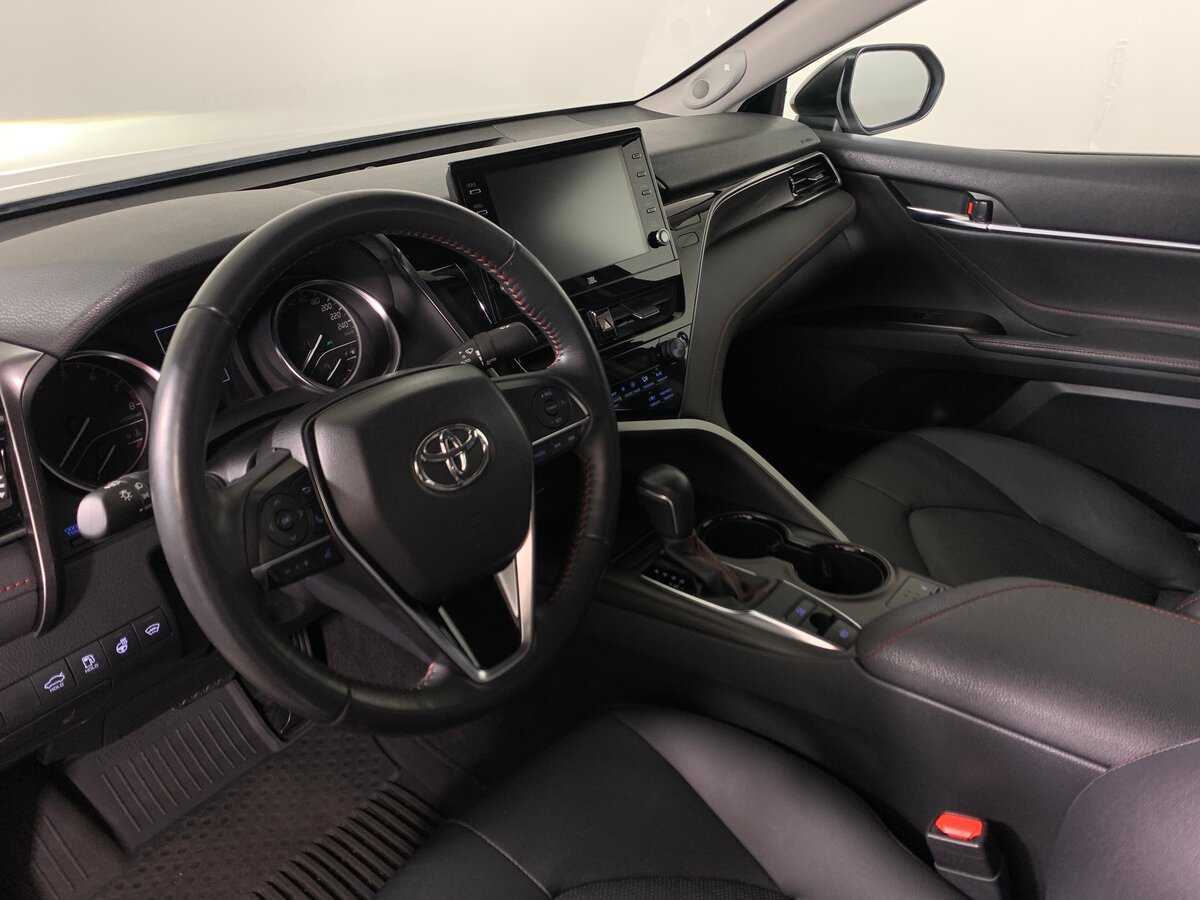 Toyota Camry с пробегом — 2022 год. Фото: #10
