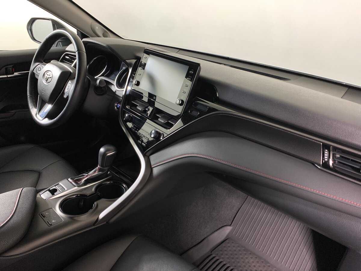 Toyota Camry с пробегом — 2022 год. Фото: #12