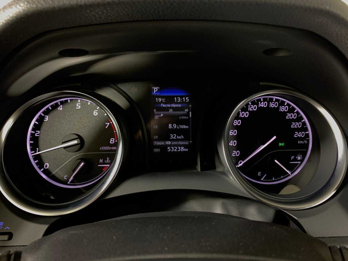 Toyota Camry с пробегом — 2022 год. Фото: #13