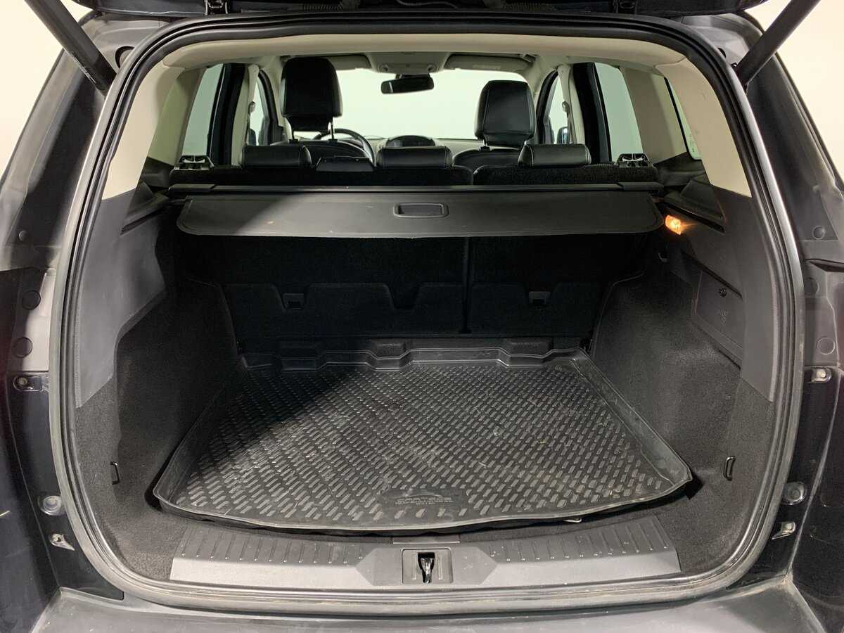 Ford Kuga с пробегом — 2014 год. Фото: #18