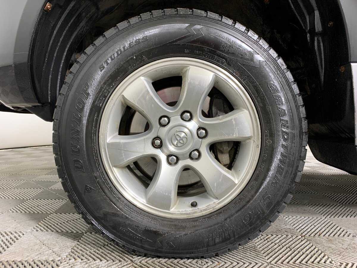 Toyota Land Cruiser Prado с пробегом — 2004 год. Фото: #8