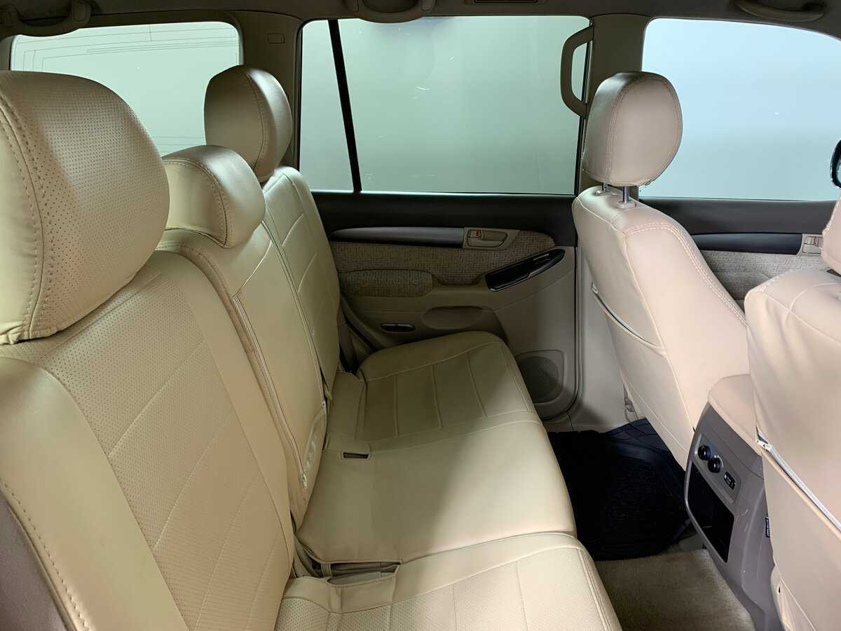Toyota Land Cruiser Prado с пробегом — 2004 год. Фото: #17