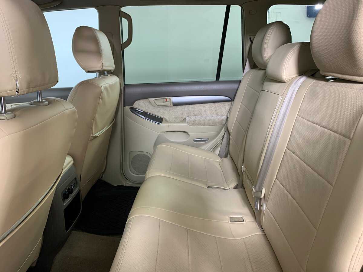 Toyota Land Cruiser Prado с пробегом — 2004 год. Фото: #18