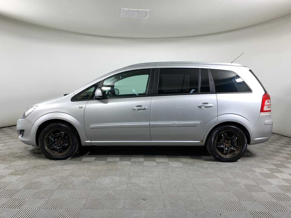 Opel Zafira с пробегом — 2012 год. Фото: #7