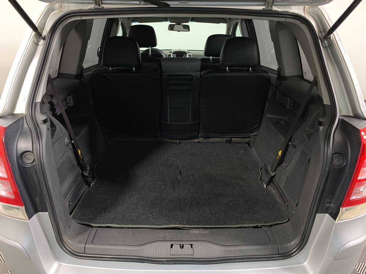 Opel Zafira с пробегом — 2012 год. Фото: #19