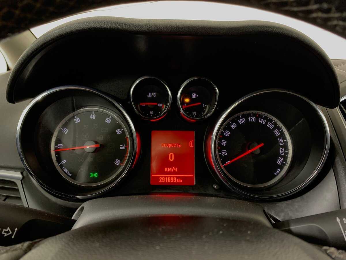 Opel Zafira с пробегом — 2012 год. Фото: #14