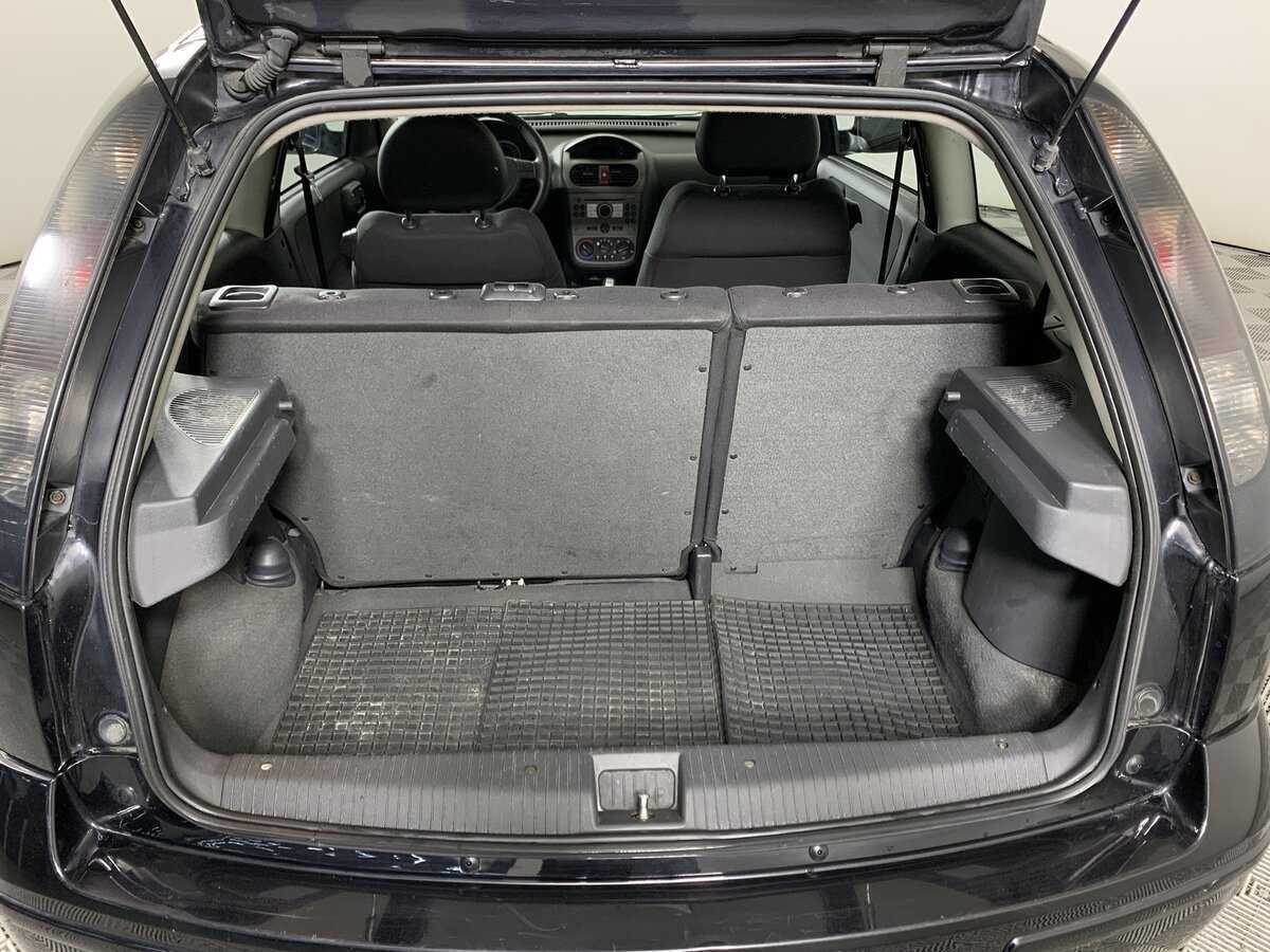 Opel Corsa с пробегом — 2005 год. Фото: #19