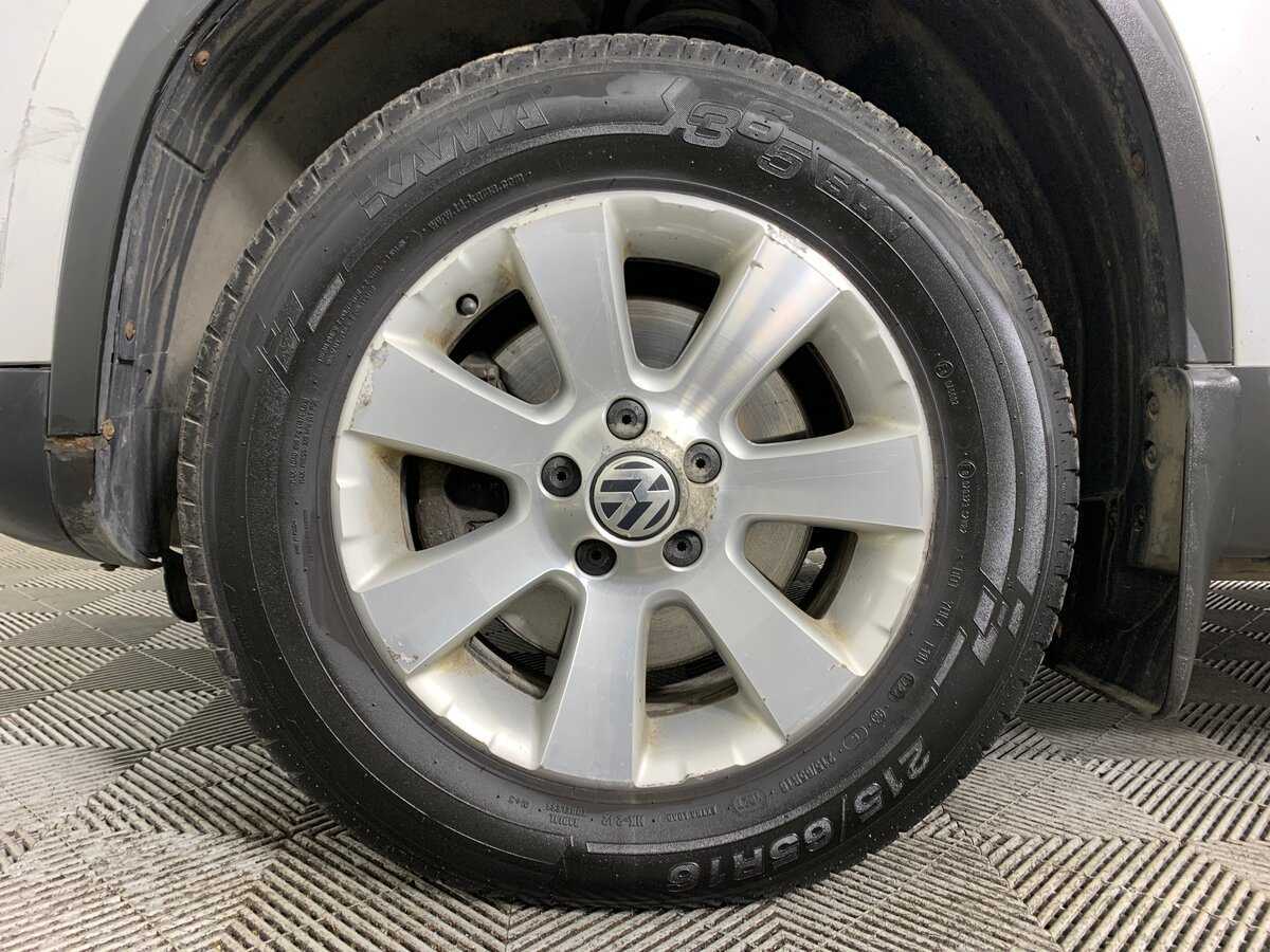 Volkswagen Tiguan с пробегом — 2011 год. Фото: #8