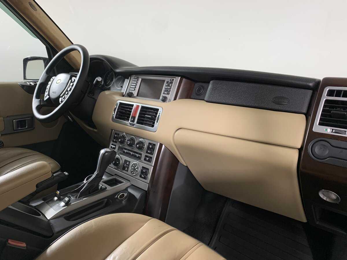 Land Rover Range Rover с пробегом — 2004 год. Фото: #9