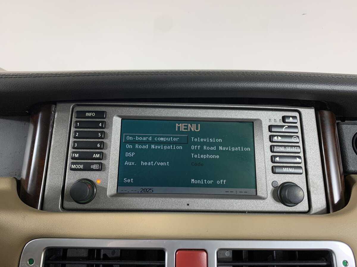 Land Rover Range Rover с пробегом — 2004 год. Фото: #11