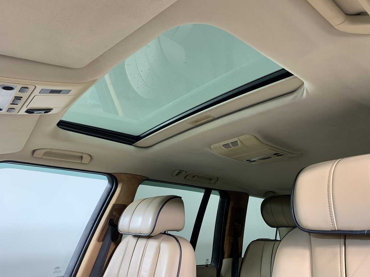 Land Rover Range Rover с пробегом — 2004 год. Фото: #14