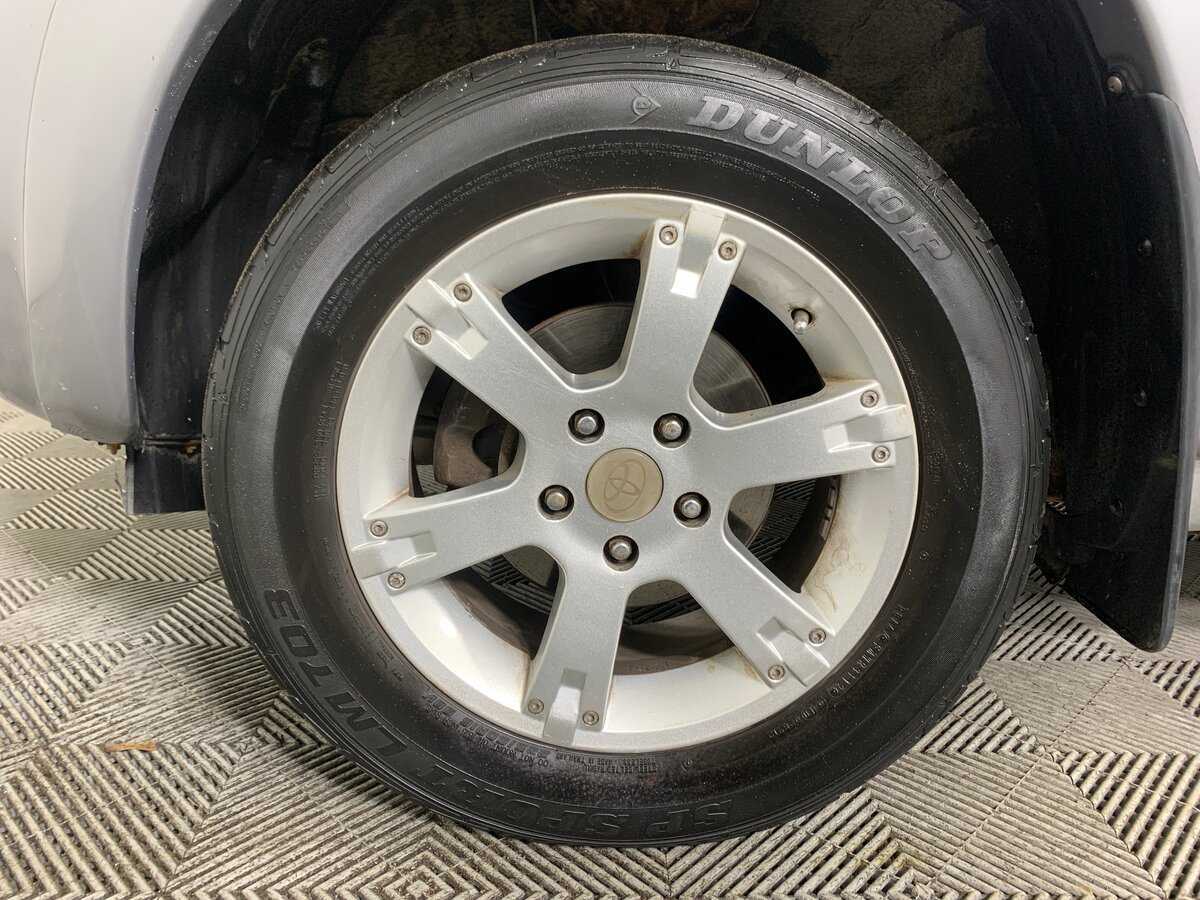 Toyota RAV4 с пробегом — 2004 год. Фото: #8