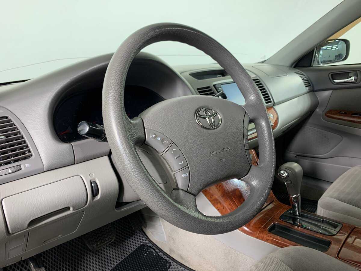 Toyota Camry с пробегом — 2004 год. Фото: #8