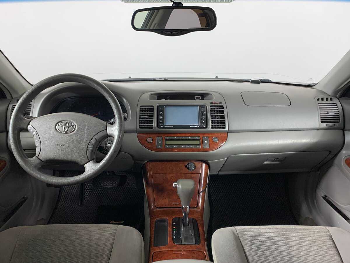 Toyota Camry с пробегом — 2004 год. Фото: #9