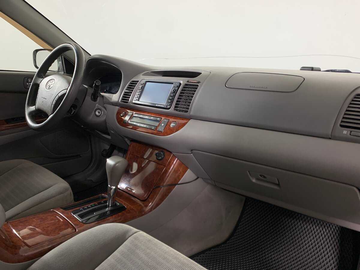 Toyota Camry с пробегом — 2004 год. Фото: #10