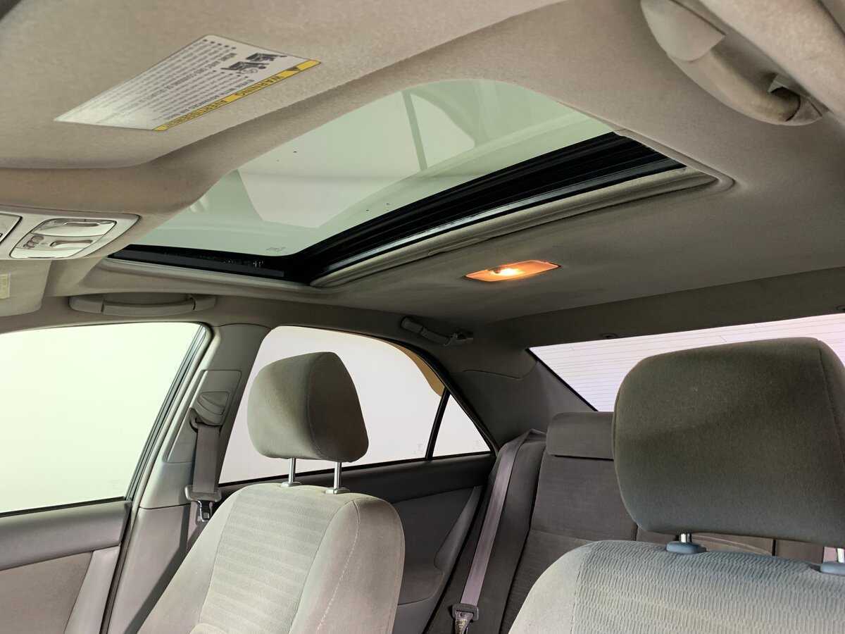 Toyota Camry с пробегом — 2004 год. Фото: #15