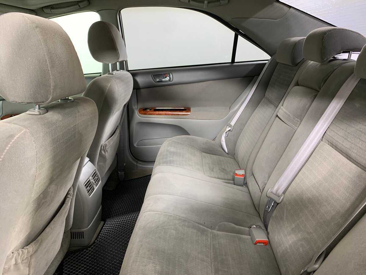 Toyota Camry с пробегом — 2004 год. Фото: #16