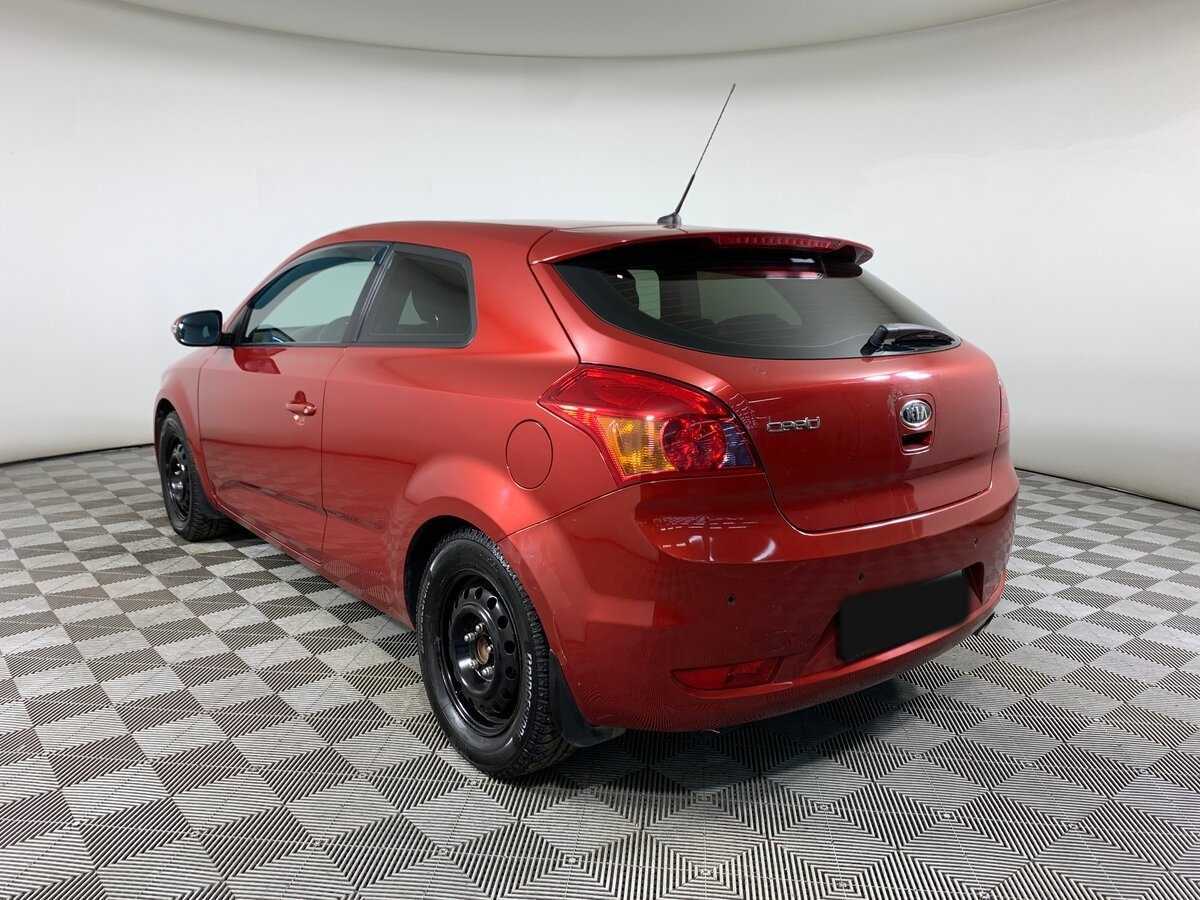 Kia Ceed с пробегом — 2011 год. Фото: #6