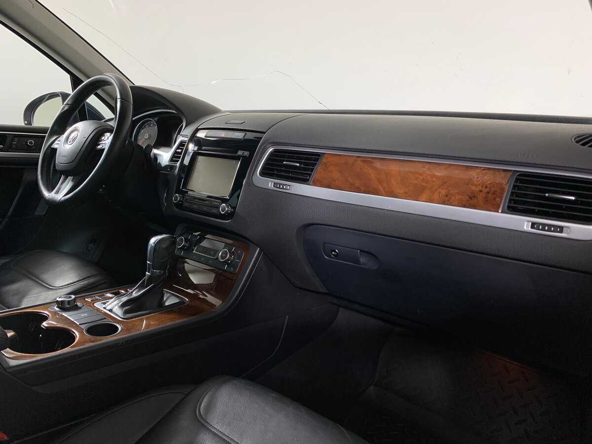 Volkswagen Touareg с пробегом — 2013 год. Фото: #13