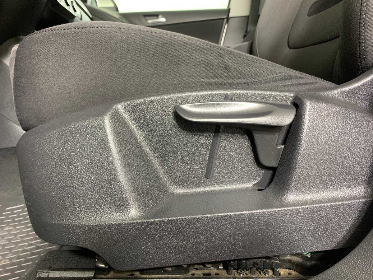 Volkswagen Tiguan с пробегом — 2009 год. Фото: #16