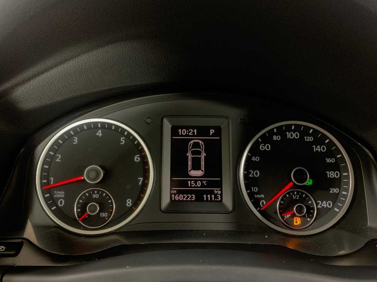 Volkswagen Tiguan с пробегом — 2010 год. Фото: #14