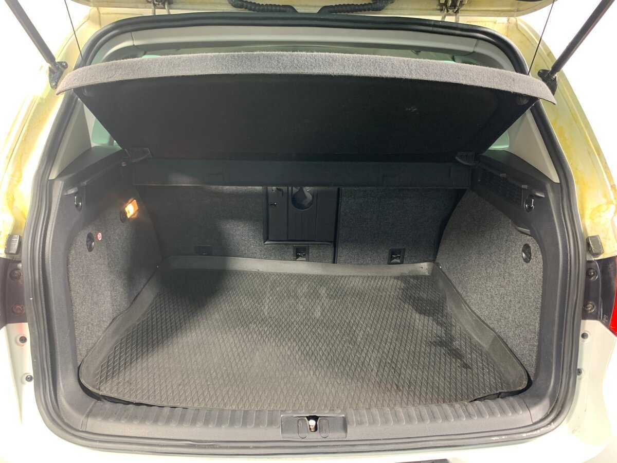 Volkswagen Tiguan с пробегом — 2010 год. Фото: #19