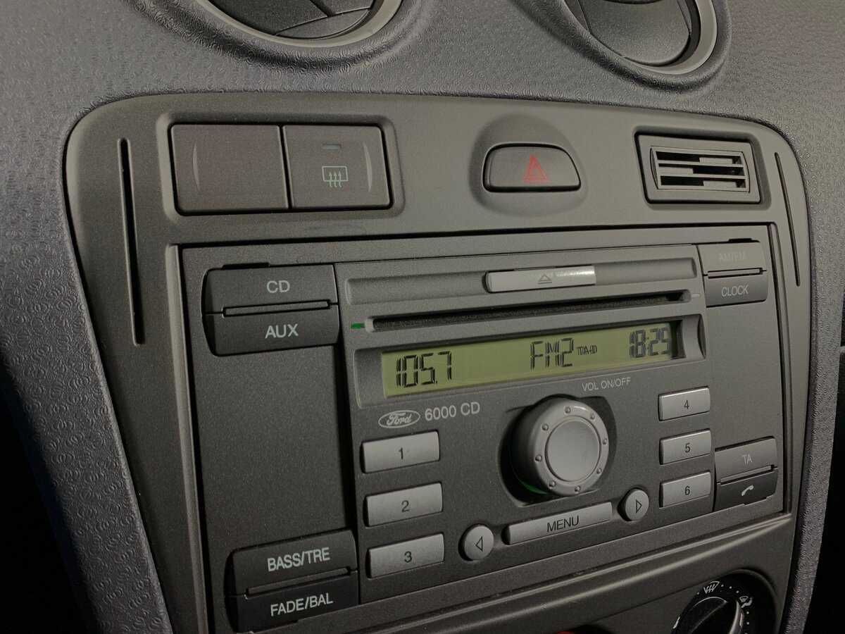 Ford Fusion с пробегом — 2007 год. Фото: #12