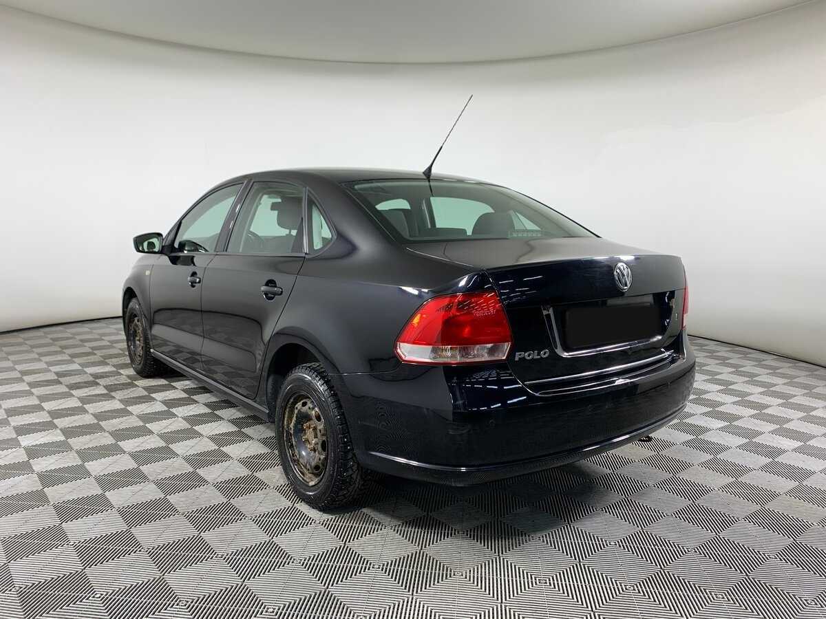 Volkswagen Polo с пробегом — 2011 год. Фото: #6