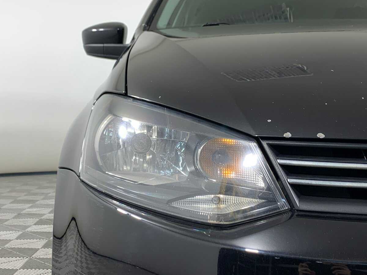 Volkswagen Polo с пробегом — 2011 год. Фото: #9