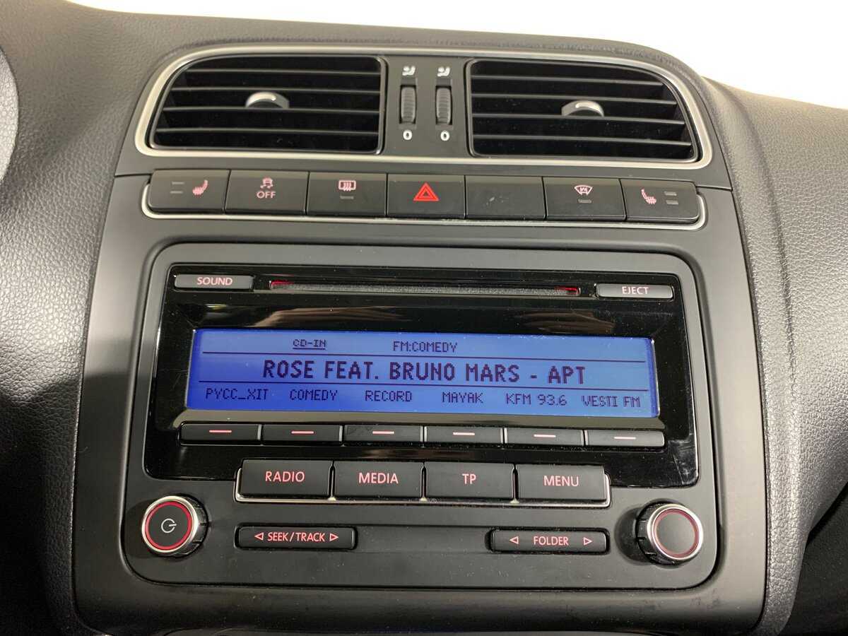 Volkswagen Polo с пробегом — 2011 год. Фото: #15