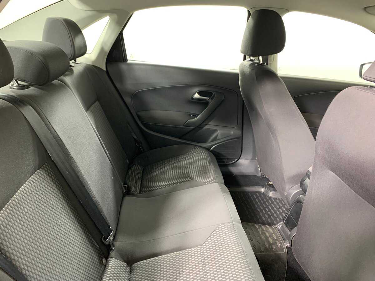 Volkswagen Polo с пробегом — 2011 год. Фото: #17