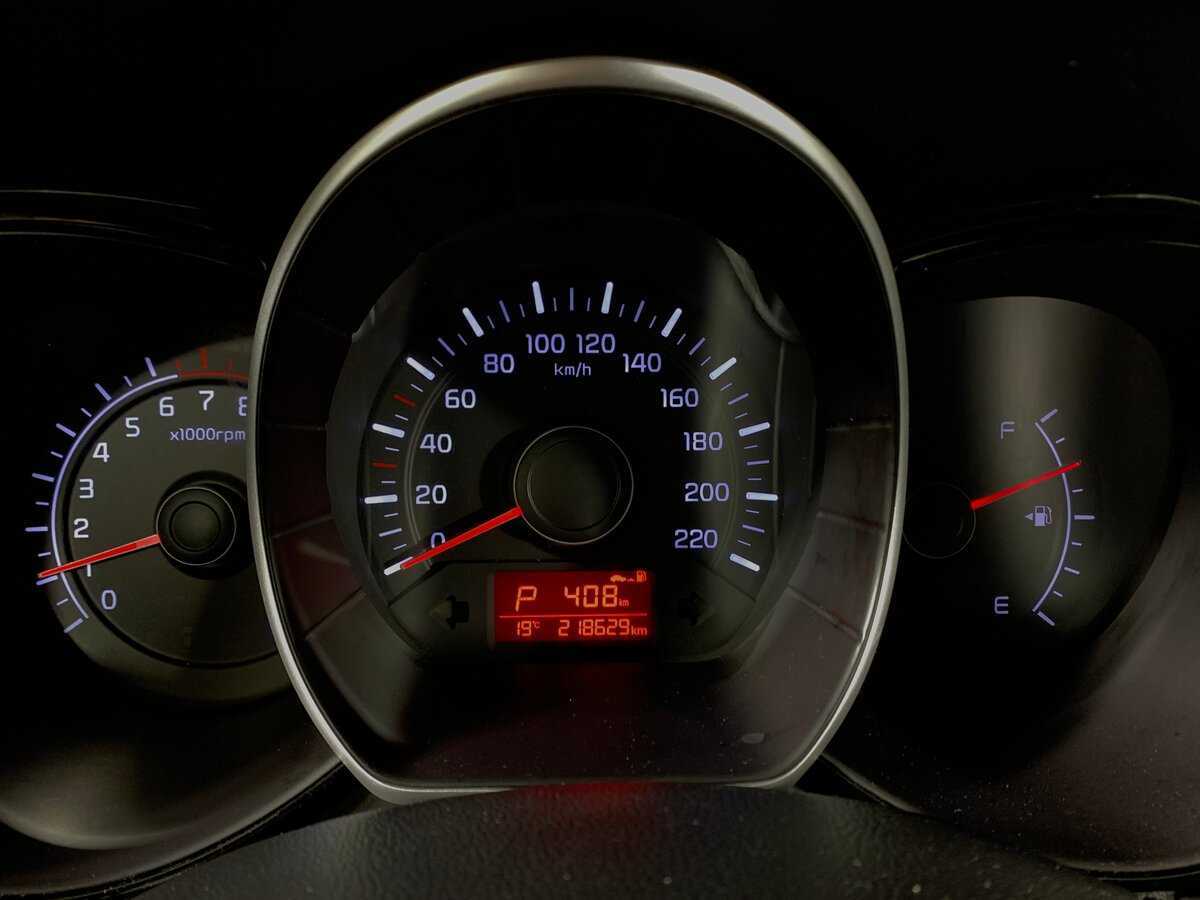 Kia Rio с пробегом — 2015 год. Фото: #13