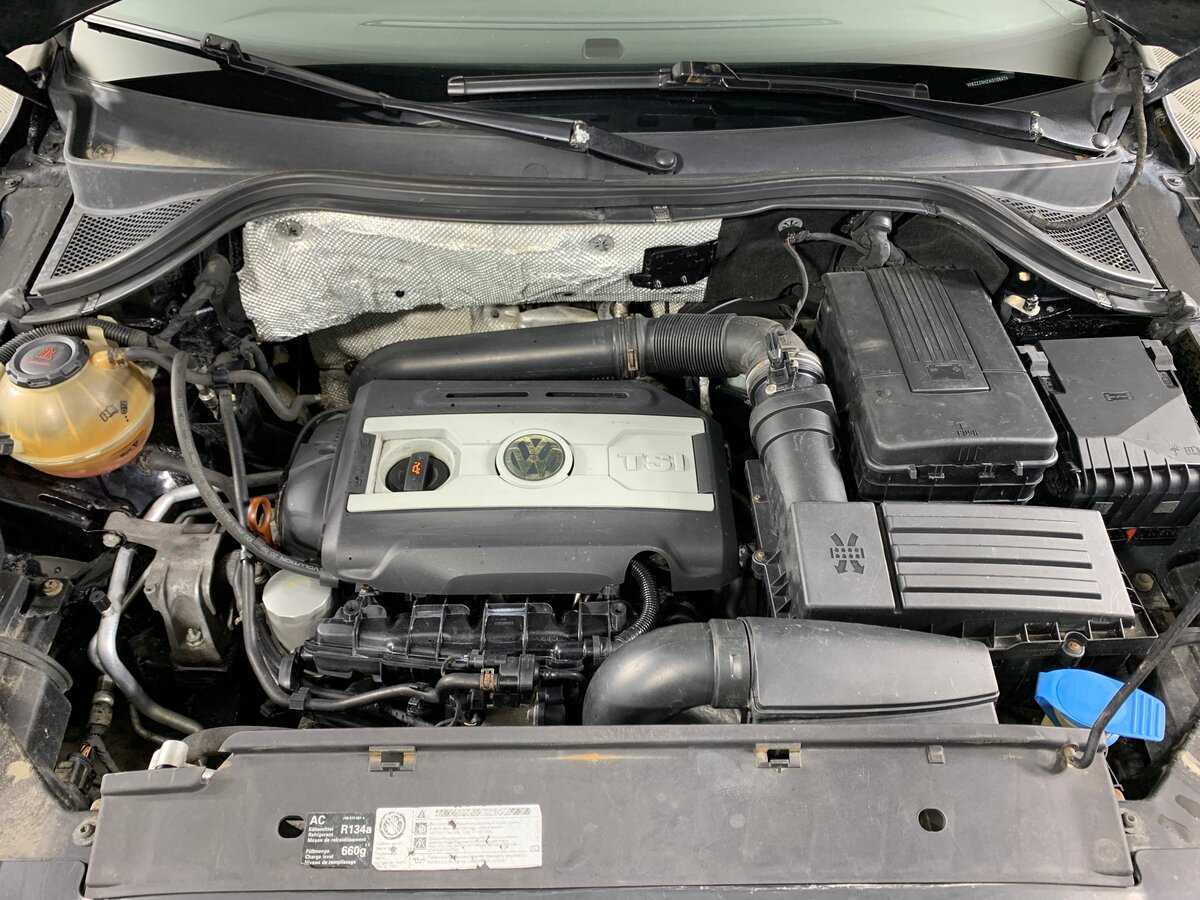 Volkswagen Tiguan с пробегом — 2010 год. Фото: #10