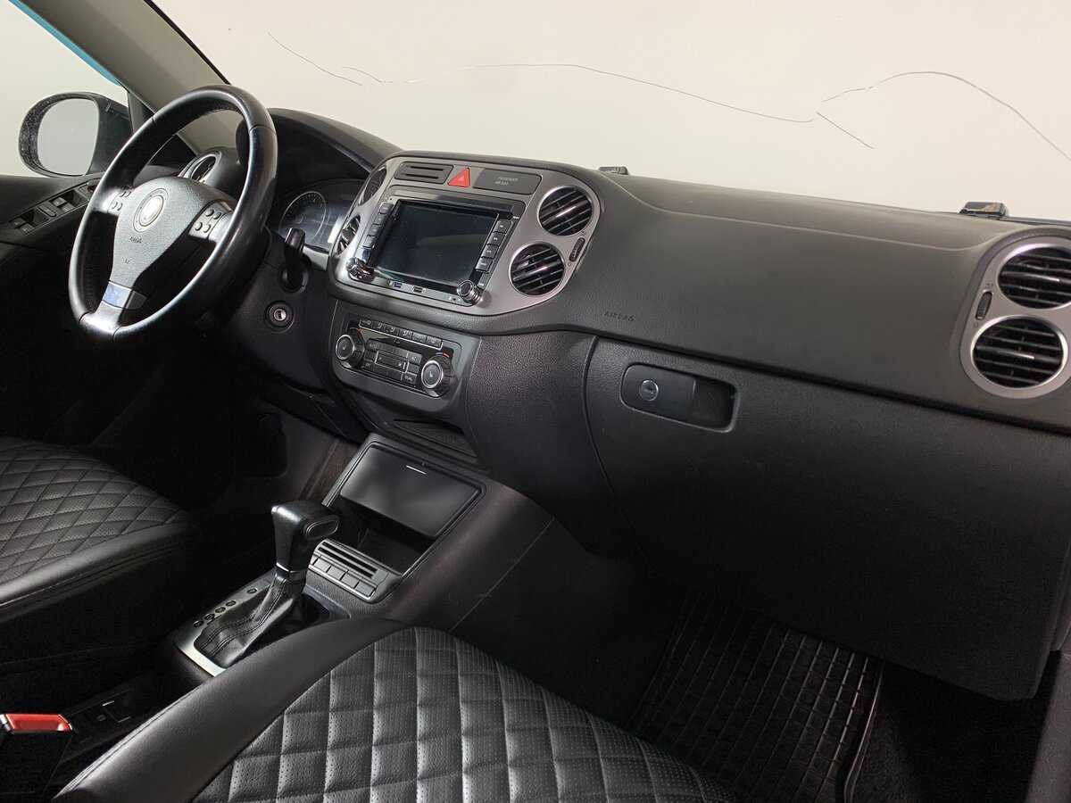 Volkswagen Tiguan с пробегом — 2010 год. Фото: #13