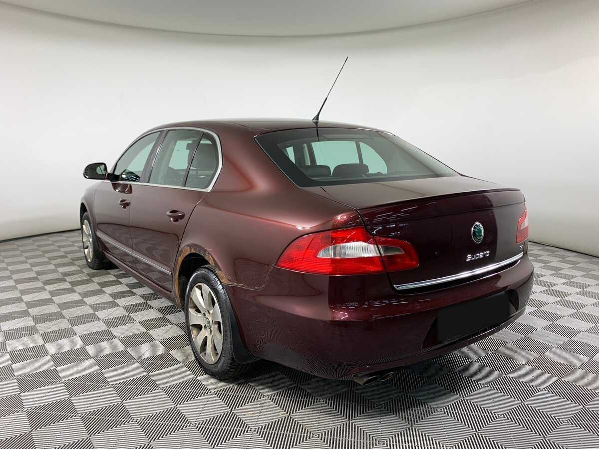 Skoda Superb с пробегом — 2009 год. Фото: #6