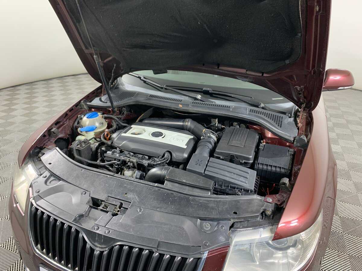 Skoda Superb с пробегом — 2009 год. Фото: #10