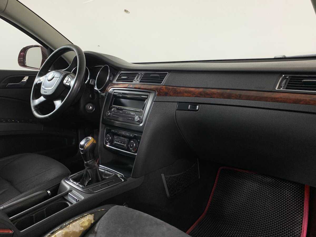 Skoda Superb с пробегом — 2009 год. Фото: #13