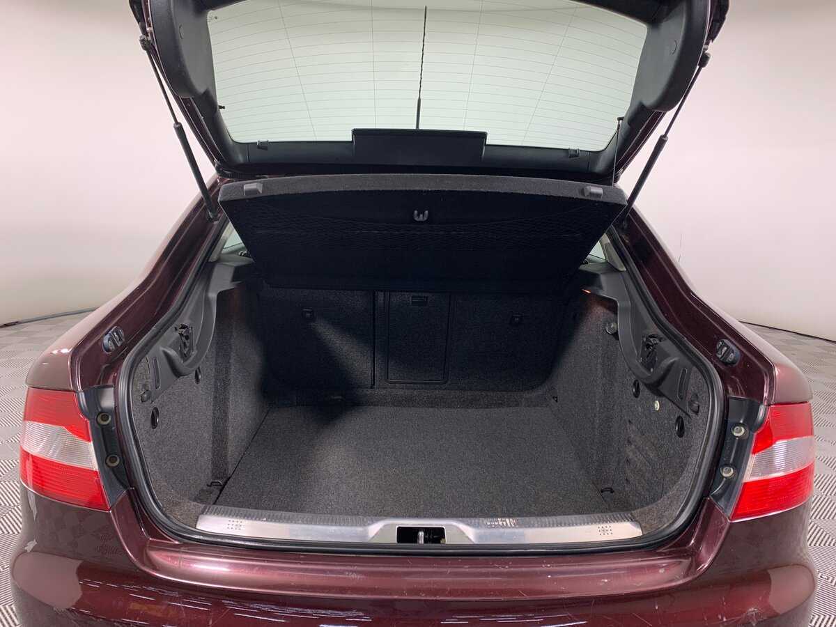 Skoda Superb с пробегом — 2009 год. Фото: #19