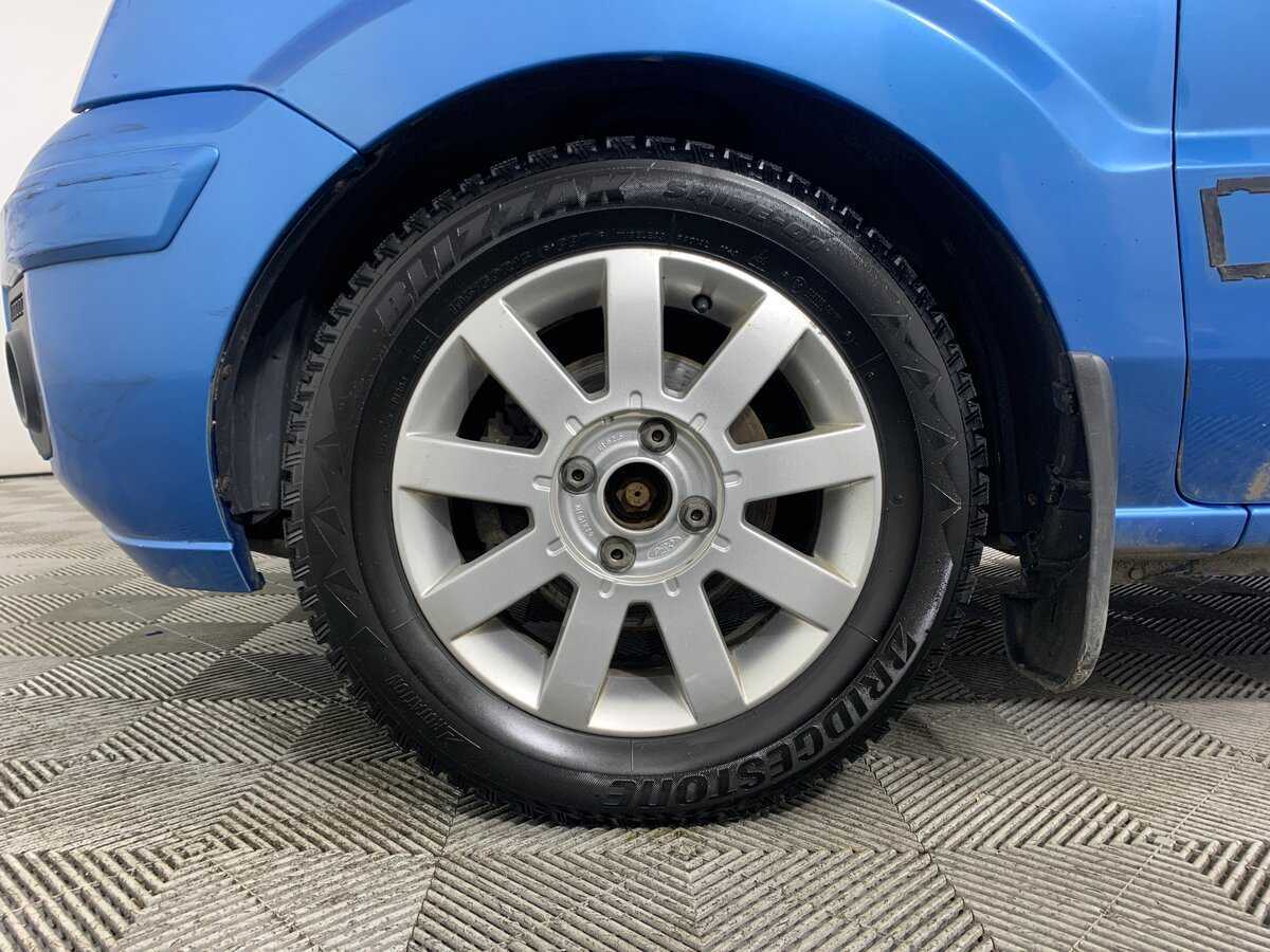 Ford Fusion с пробегом — 2010 год. Фото: #7