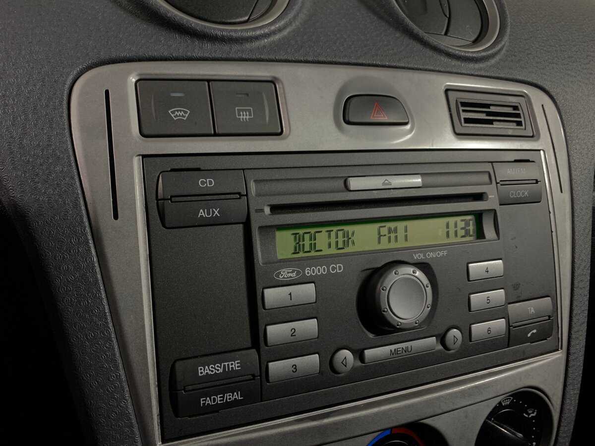 Ford Fusion с пробегом — 2010 год. Фото: #14