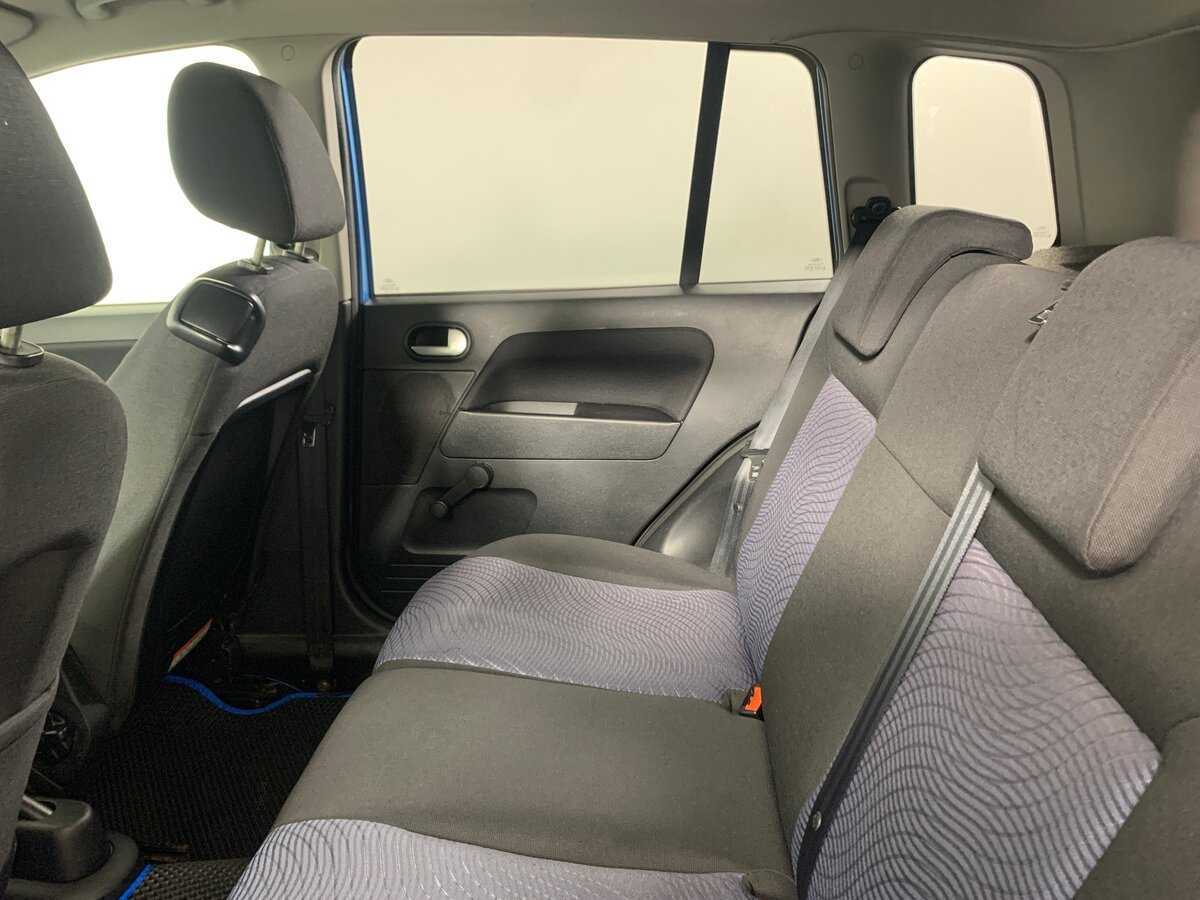 Ford Fusion с пробегом — 2010 год. Фото: #17