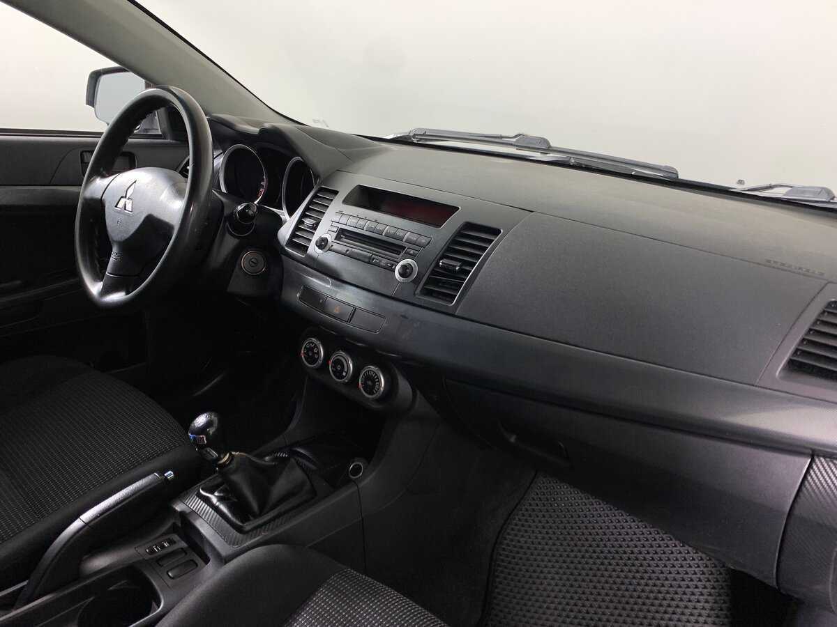 Mitsubishi Lancer с пробегом — 2009 год. Фото: #13