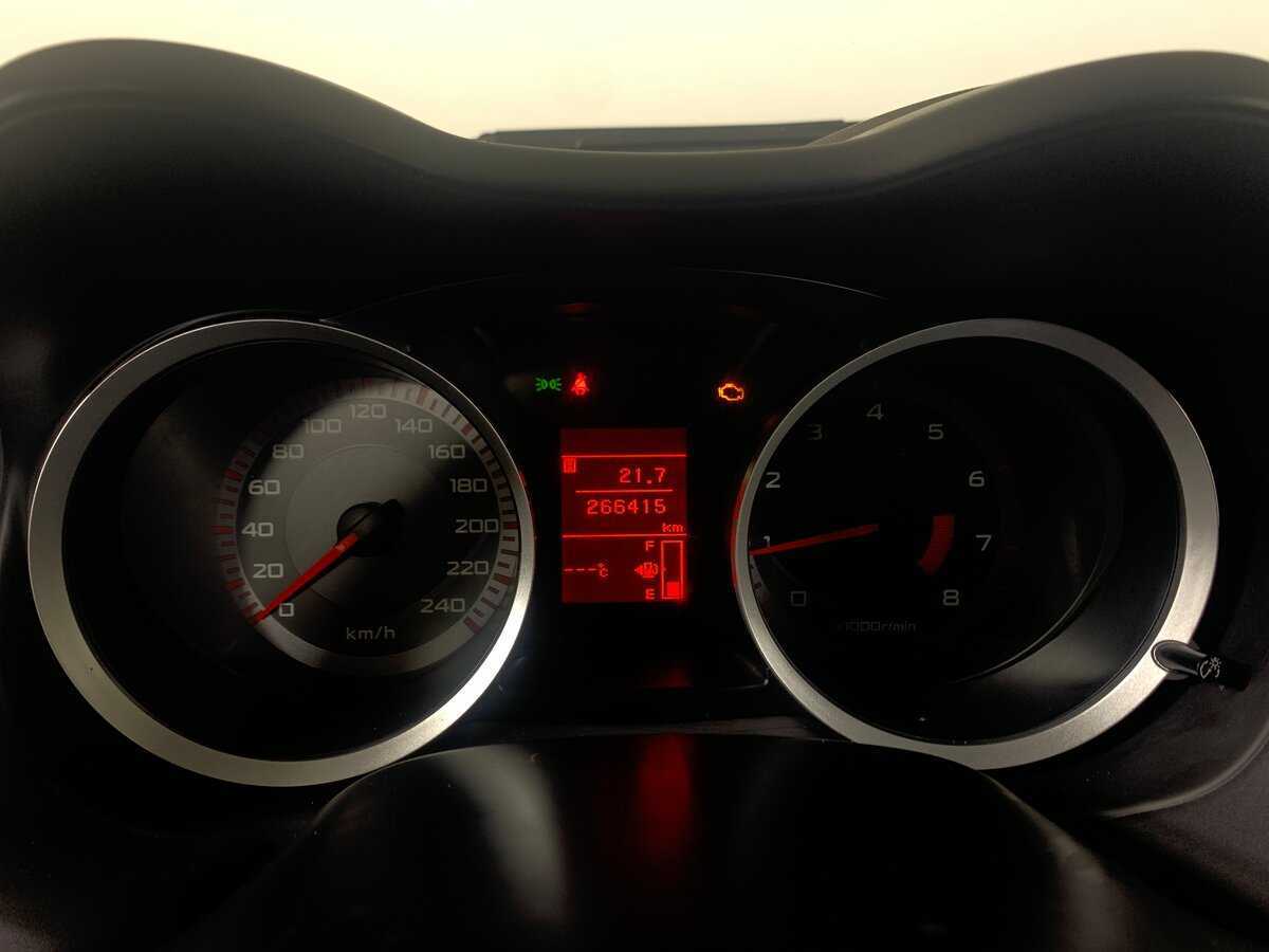 Mitsubishi Lancer с пробегом — 2009 год. Фото: #14