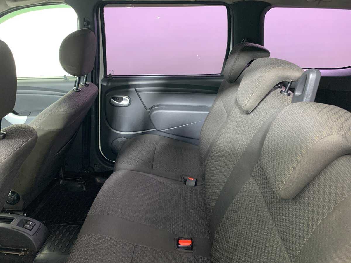 Lada (ВАЗ) Largus с пробегом — 2014 год. Фото: #18