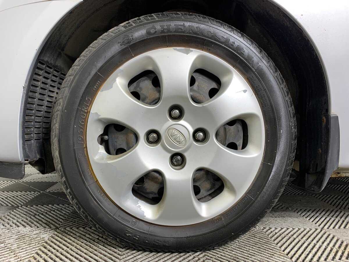 Kia Cerato с пробегом — 2006 год. Фото: #8