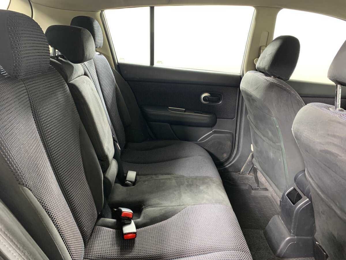 Nissan Tiida с пробегом — 2011 год. Фото: #17